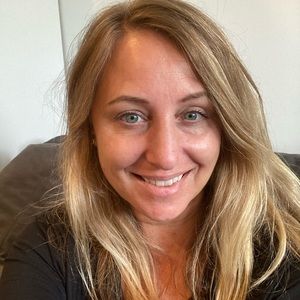 Meet your Posher, Renee